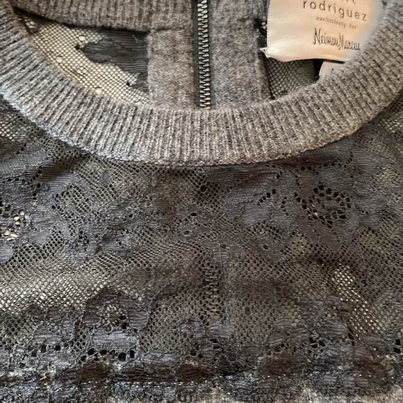 Robert Rodriguez Neiman Marcus gray cashmere black lace hi low back zip sweater - Picture 6 of 7